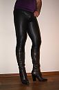 Leather legging & hoge laarzen, foto 600x900, 2 reacties, 4 stemmen