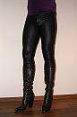 Leather legging & hoge laarzen, foto 600x900, 2 reacties, 7 stemmen