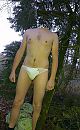 Buiten in witte string, foto 1063x1710, 2 reacties, 8 stemmen