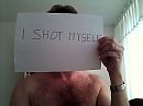 I shot myself, foto 640x480, 1 reacties, 3 stemmen