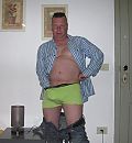 Lekker in mijn broekje, foto 732x788, 1 reacties, 1 stemmen