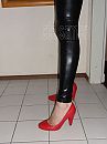 Rode pumps, foto 750x1000, 14 reacties, 58 stemmen