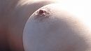 Topless, foto 1024x576, 2 reacties, 25 stemmen