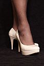 Heels & nylons, foto 800x1200, 0 reacties, 3 stemmen