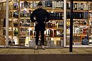 Poseren in de winkelstraat, foto 1200x800, 0 reacties, 8 stemmen