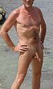aan strand, foto 1123x1848, 3 reacties, 12 stemmen