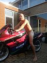 op de motor, foto 2448x3264, 3 reacties, 16 stemmen