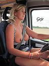 Chauffeuse, foto 1026x1368, 141 reacties, 1203 stemmen