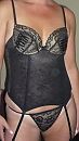 Geile dame, foto 640x1136, 3 reacties, 34 stemmen