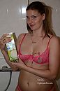 Spelen met yoghurt, foto 1080x1620, 14 reacties, 28 stemmen