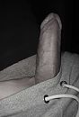 Uit de broek, foto 898x1324, 0 reacties, 2 stemmen