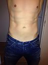 Wie knoopt mijn broek los??, foto 960x1280, 2 reacties, 29 stemmen