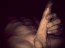 helping a hand, foto 640x480, 1 reacties, 3 stemmen