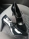 mijn nieuwe pumps, foto 1536x2048, 4 reacties, 8 stemmen