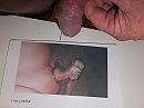 spuiten over geile strakke pik, foto 4000x3000, 1 reacties, 2 stemmen