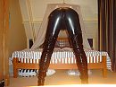 strakke broek, foto 3648x2736, 11 reacties, 58 stemmen