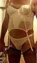 witte lingerie, foto 287x480, 1 reacties, 5 stemmen