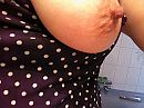 zuig tepel, foto 1478x1108, 1 reacties, 10 stemmen