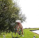 Fietsen2, foto 2438x2352, 4 reacties, 4 stemmen
