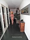 Jojanneke op weg naar douche, foto 3000x4000, 1 reacties, 47 stemmen