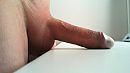 Leg je pik maar op tafel...., foto 640x360, 1 reacties, 3 stemmen