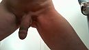 Lekker je lul laten hangen.., foto 640x360, 0 reacties, 1 stemmen