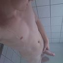 Lekkere hete douche!, foto 2991x3007, 1 reacties, 5 stemmen