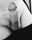 Stiekeme pik-foto, foto 2041x2551, 3 reacties, 3 stemmen