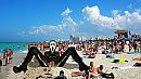 Victoriaaah op strand, foto 1600x900, 2 reacties, 6 stemmen