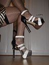 heels, foto 1200x1600, 0 reacties, 9 stemmen