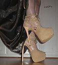 heels nylons, foto 1196x1348, 2 reacties, 9 stemmen