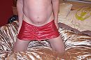 ik in rood, foto 4000x2656, 2 reacties, 4 stemmen