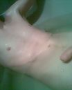 in bad, foto 1024x1280, 0 reacties, 0 stemmen