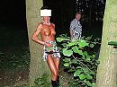 met gluurder, foto 640x480, 3 reacties, 21 stemmen