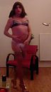 parading  around in lingerie, foto 332x598, 1 reacties, 1 stemmen