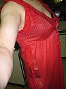 red dress, foto 2304x3072, 2 reacties, 5 stemmen