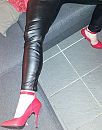 red heels, foto 1602x2034, 7 reacties, 56 stemmen
