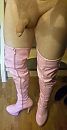 roze overknees, foto 1494x2872, 5 reacties, 11 stemmen