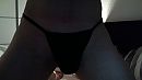 zwarte string, foto 1280x720, 1 reacties, 4 stemmen