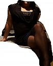 Crossed legs, foto 1995x2487, 1 reacties, 4 stemmen