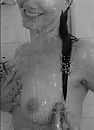 Een heerlijke douche..., foto 988x1360, 4 reacties, 64 stemmen