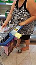 Even boodschappen doen, foto 2250x4000, 1 reacties, 17 stemmen