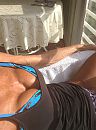Even stiekem inkijken, foto 1532x2052, 2 reacties, 22 stemmen