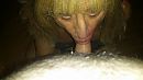 Lucy ontvangt motorrijder, foto 1600x900, 0 reacties, 9 stemmen