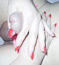 Pikje geplet tussen vingers, foto 3030x3299, 4 reacties, 5 stemmen
