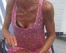 Stiekem inkijken, foto 1208x976, 1 reacties, 3 stemmen