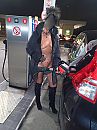 Tanken, foto 1440x1920, 23 reacties, 206 stemmen