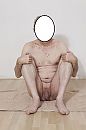 gehurkt, foto 800x1200, 3 reacties, 18 stemmen