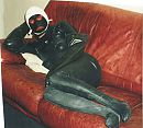 lekker in geil rubber, foto 1009x916, 2 reacties, 14 stemmen