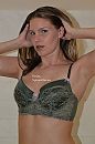 Donker groene lingerie, foto 1080x1620, 14 reacties, 32 stemmen